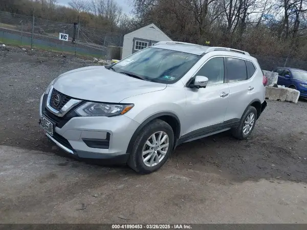5N1AT2MV8JC833537 2018 NISSAN ROGUE - Image 2