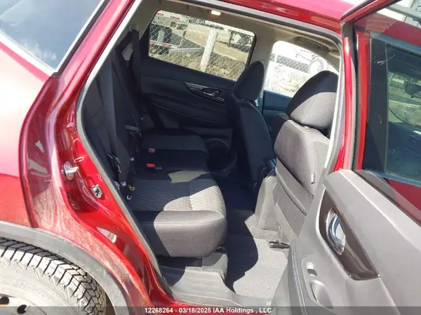 5N1AT2MV8JC837250 2018 NISSAN ROGUE - Image 8