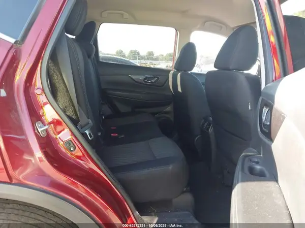 5N1AT2MV8JC840617 2018 NISSAN ROGUE - Image 8