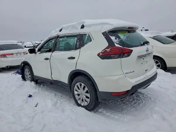 5N1AT2MV8JC840715 2018 NISSAN ROGUE - Image 2