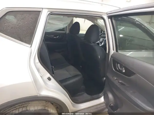 5N1AT2MV8JC845347 2018 NISSAN ROGUE - Image 8