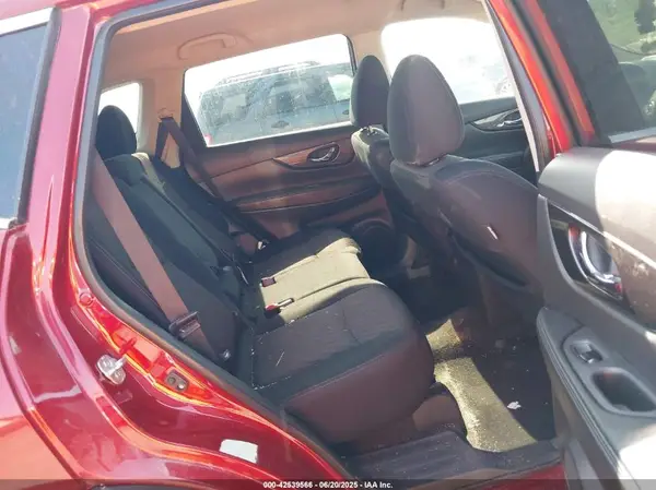 5N1AT2MV8JC846384 2018 NISSAN ROGUE - Image 8