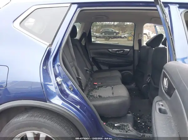 5N1AT2MV8JC848622 2018 NISSAN ROGUE - Image 8