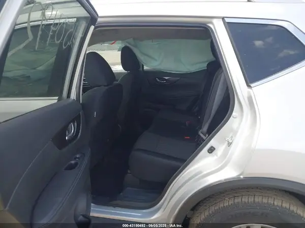 5N1AT2MV8JC848894 2018 NISSAN ROGUE - Image 8