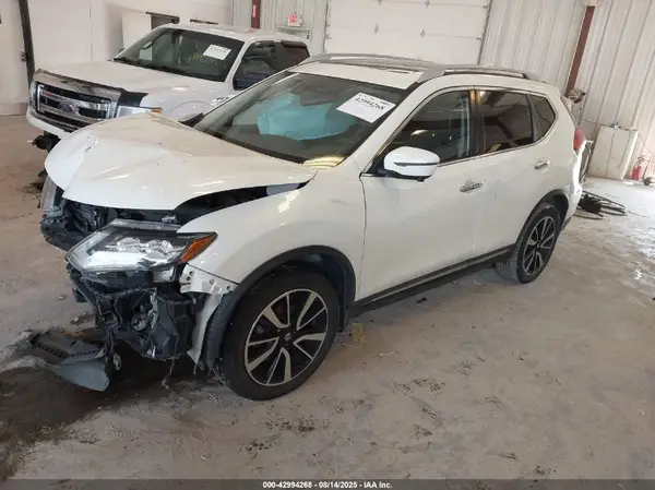 5N1AT2MV8KC721242 2019 NISSAN ROGUE - Image 2