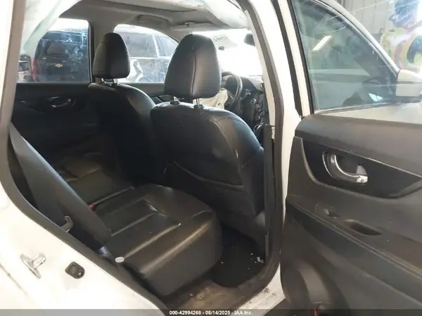 5N1AT2MV8KC721242 2019 NISSAN ROGUE - Image 8
