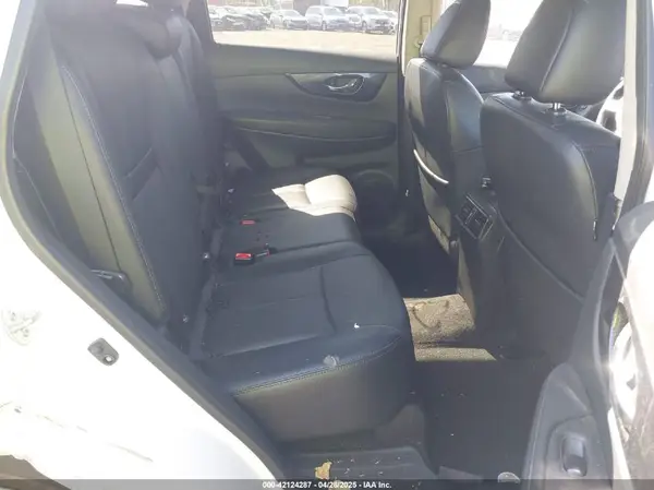 5N1AT2MV8KC728532 2019 NISSAN ROGUE - Image 8