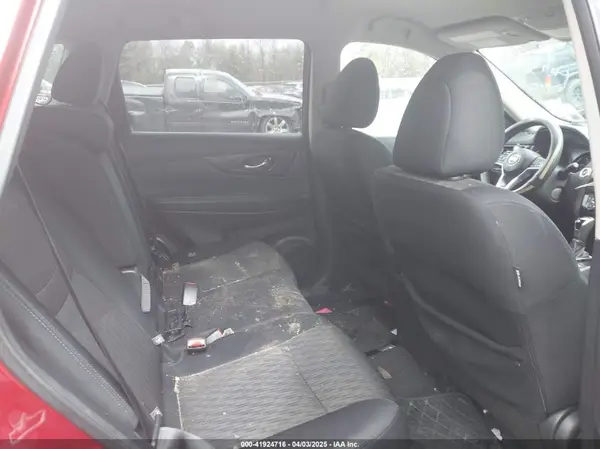 5N1AT2MV8KC747372 2019 NISSAN ROGUE - Image 8