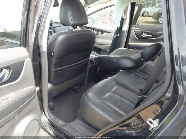 5N1AT2MV8KC768089 2019 NISSAN ROGUE - Image 8