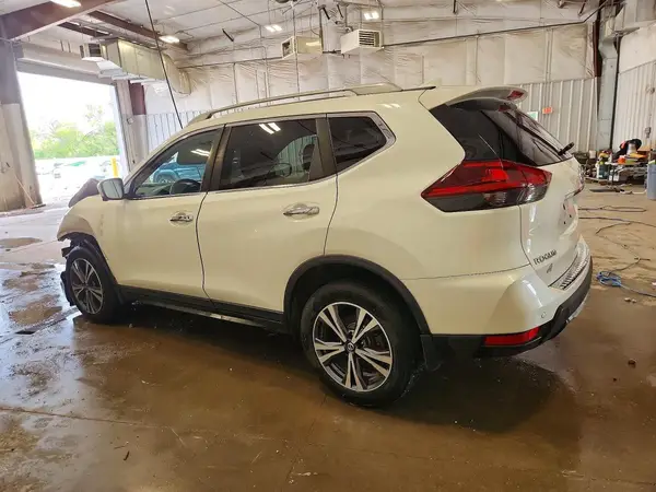 5N1AT2MV8KC770084 2019 NISSAN ROGUE - Image 2