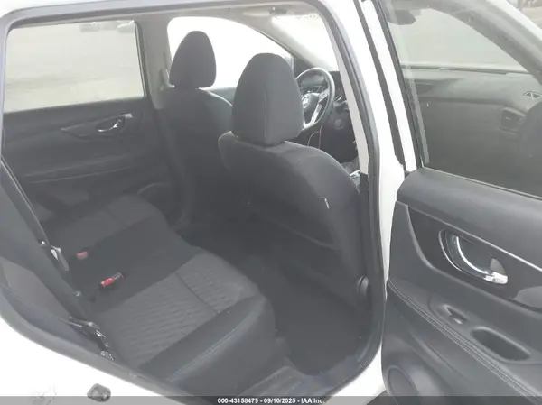 5N1AT2MV8KC790058 2019 NISSAN ROGUE - Image 8