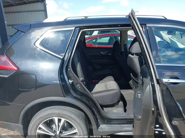 5N1AT2MV8KC801589 2019 NISSAN ROGUE - Image 8