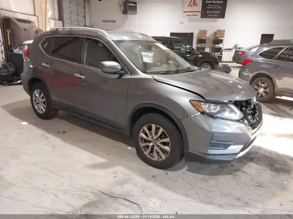 5N1AT2MV8KC828338 2019 NISSAN ROGUE - Image 1