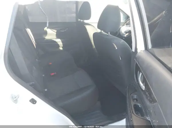 5N1AT2MV8KC831160 2019 NISSAN ROGUE - Image 8