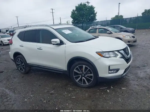 5N1AT2MV8KC840022 2019 NISSAN ROGUE - Image 1