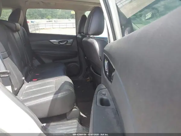 5N1AT2MV9GC741166 2016 NISSAN ROGUE - Image 8