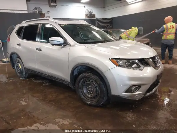5N1AT2MV9GC745055 2016 NISSAN ROGUE - Image 1