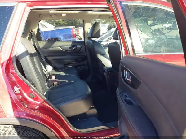 5N1AT2MV9GC811829 2016 NISSAN ROGUE - Image 8