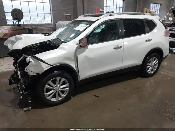 5N1AT2MV9GC870444 2016 NISSAN ROGUE - Image 2