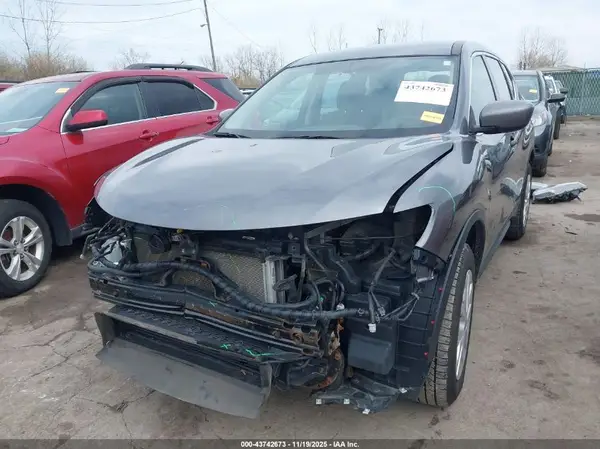 5N1AT2MV9HC732937 2017 NISSAN ROGUE - Image 2