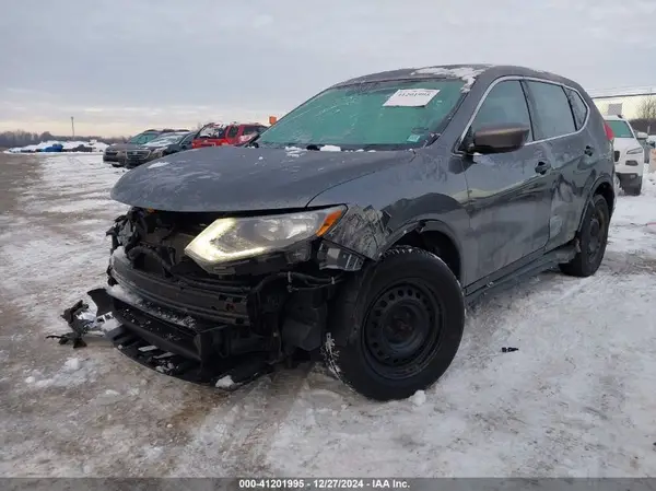 5N1AT2MV9HC733585 2017 NISSAN ROGUE - Image 2