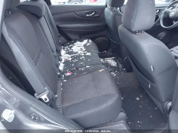 5N1AT2MV9HC733585 2017 NISSAN ROGUE - Image 8