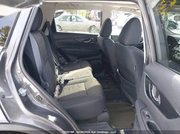5N1AT2MV9HC735188 2017 NISSAN ROGUE - Image 8