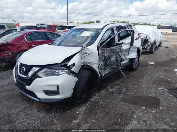 5N1AT2MV9HC737751 2017 NISSAN ROGUE - Image 2