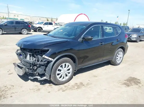 5N1AT2MV9HC743954 2017 NISSAN ROGUE - Image 2