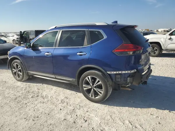 5N1AT2MV9HC745218 2017 NISSAN ROGUE - Image 2