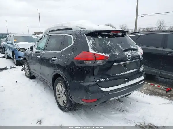 5N1AT2MV9HC746773 2017 NISSAN ROGUE - Image 2