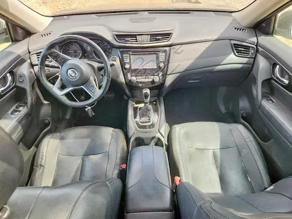 5N1AT2MV9HC748085 2017 NISSAN ROGUE - Image 8