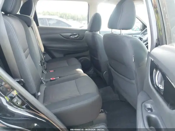 5N1AT2MV9HC751388 2017 NISSAN ROGUE - Image 8