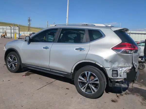 5N1AT2MV9HC752363 2017 NISSAN ROGUE - Image 2