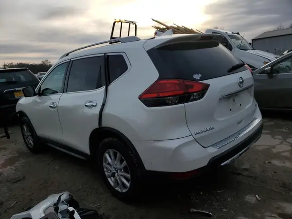 5N1AT2MV9HC753125 2017 NISSAN ROGUE - Image 2