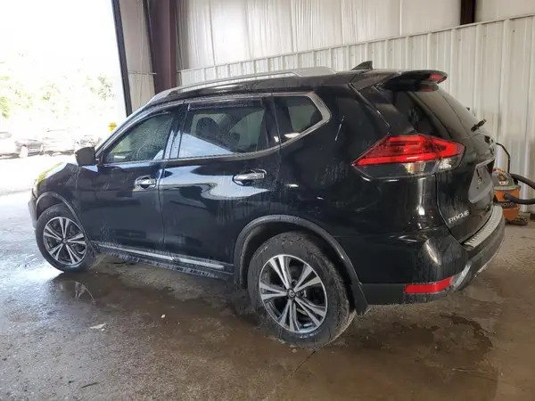 5N1AT2MV9HC756171 2017 NISSAN ROGUE - Image 2