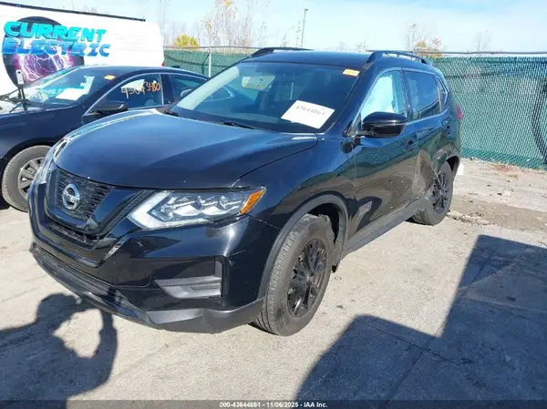 5N1AT2MV9HC756395 2017 NISSAN ROGUE - Image 2