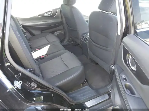 5N1AT2MV9HC756395 2017 NISSAN ROGUE - Image 8