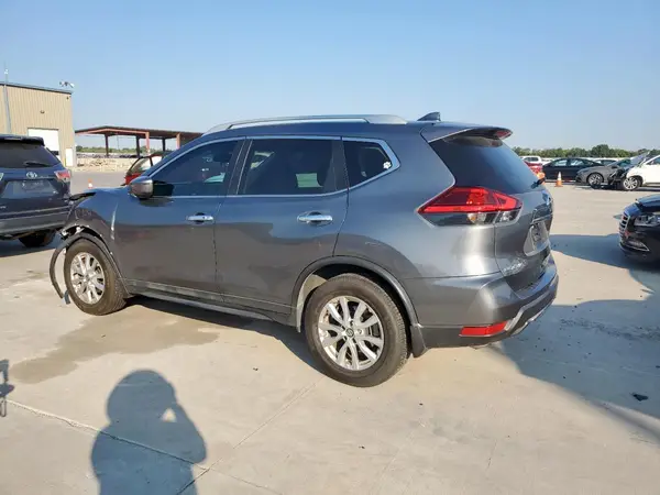 5N1AT2MV9HC768823 2017 NISSAN ROGUE - Image 2