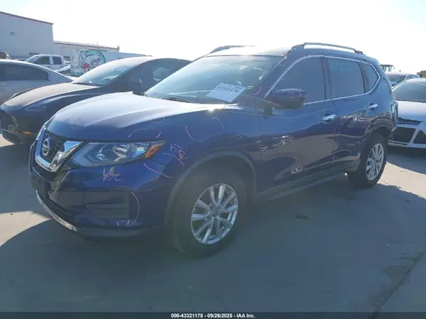 5N1AT2MV9HC770331 2017 NISSAN ROGUE - Image 2