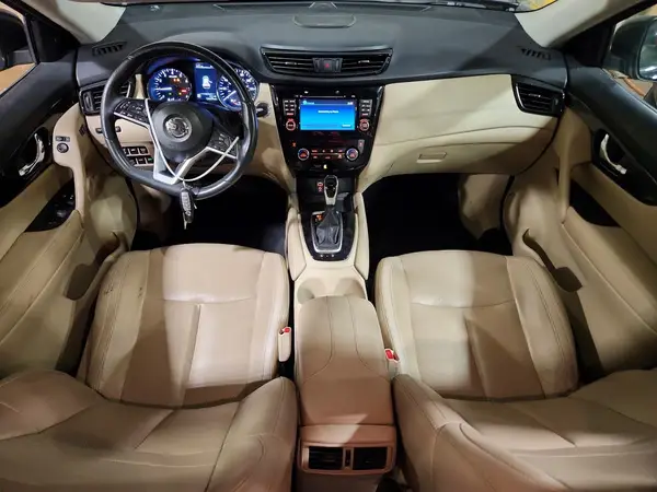 5N1AT2MV9HC770815 2017 NISSAN ROGUE - Image 8