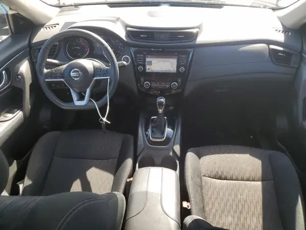 5N1AT2MV9HC770930 2017 NISSAN ROGUE - Image 8