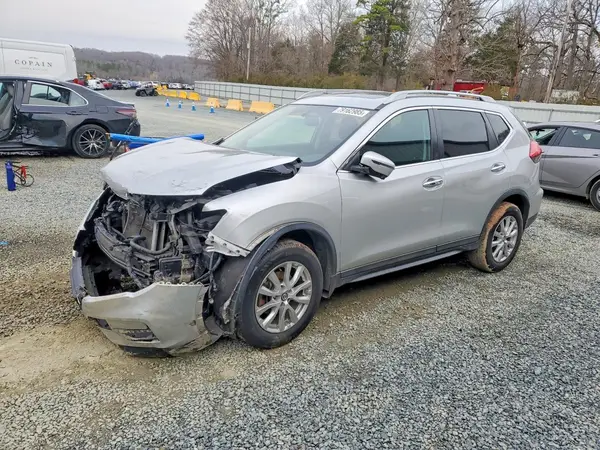 5N1AT2MV9HC775268 2017 NISSAN ROGUE - Image 1