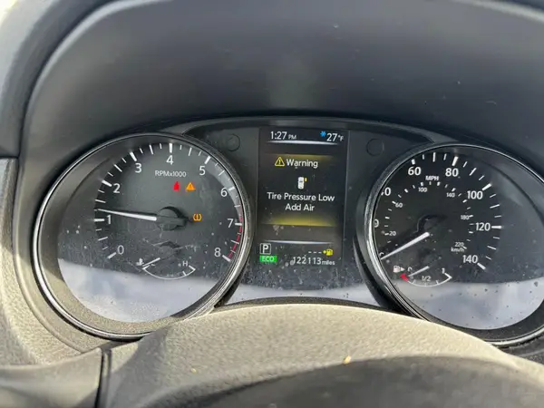 5N1AT2MV9HC7766 2017 NISSAN ROGUE - Image 8