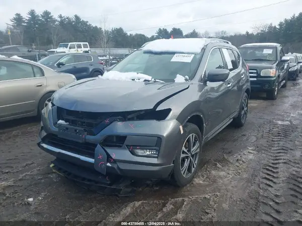 5N1AT2MV9HC777117 2017 NISSAN ROGUE - Image 2