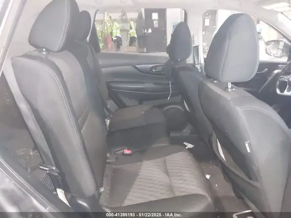 5N1AT2MV9HC779398 2017 NISSAN ROGUE - Image 8
