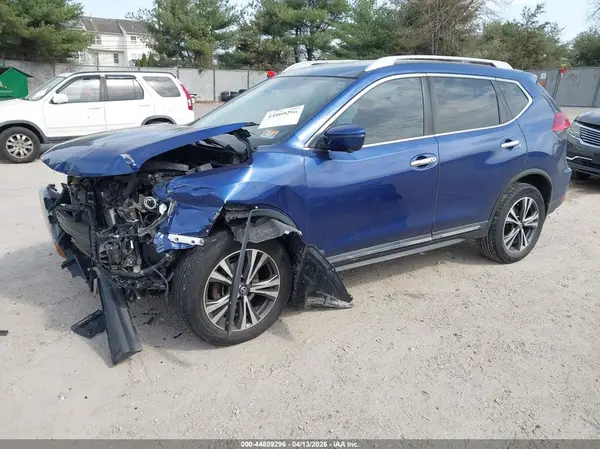 5N1AT2MV9HC784892 2017 NISSAN ROGUE - Image 2