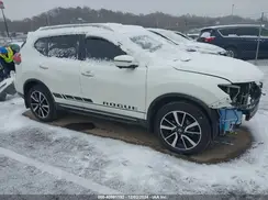 5N1AT2MV9HC792104 2017 NISSAN ROGUE