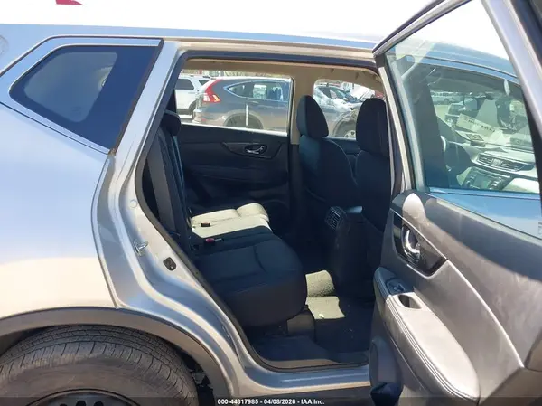 5N1AT2MV9HC798212 2017 NISSAN ROGUE - Image 8