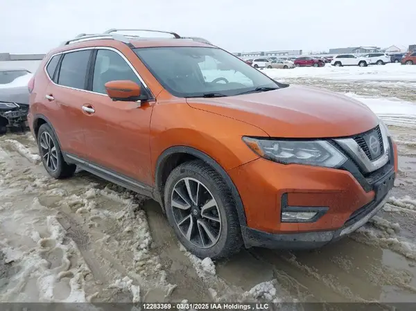 5N1AT2MV9HC800993 2017 NISSAN ROGUE - Image 1
